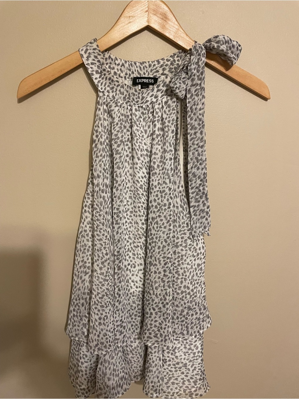 Express Halter Tie-Neck Blouse in Light Gray and White Leopard Print